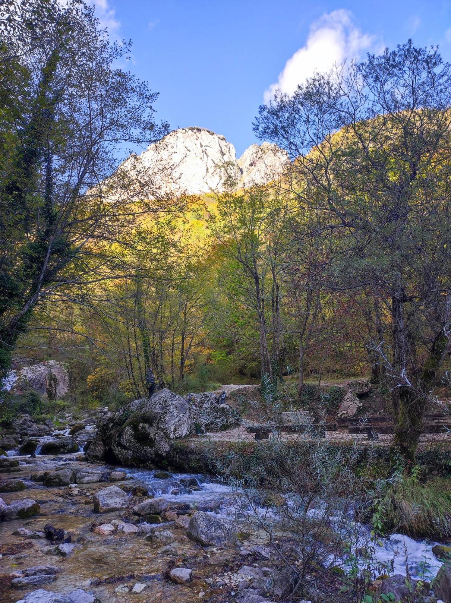 Locanda Della Rocca Сарнано Экстерьер фото