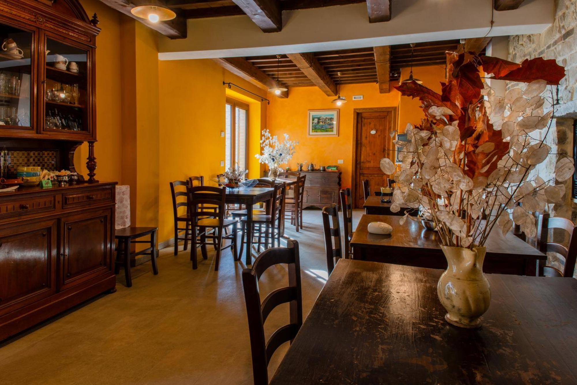 Locanda Della Rocca Сарнано Экстерьер фото