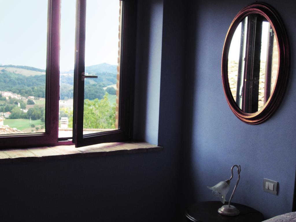Locanda Della Rocca Сарнано Экстерьер фото